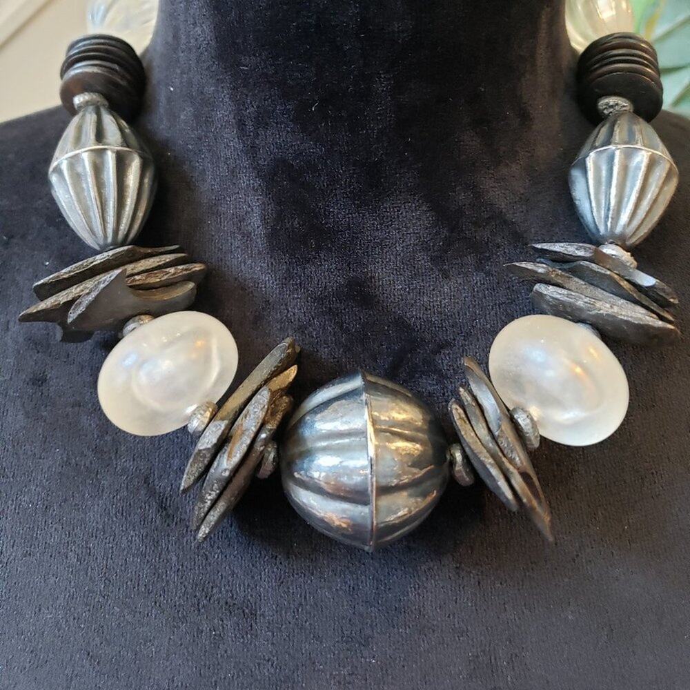 Womens Fashion Silver Plated & Large Balls Collar Necklace with Barrel‎ Clasp